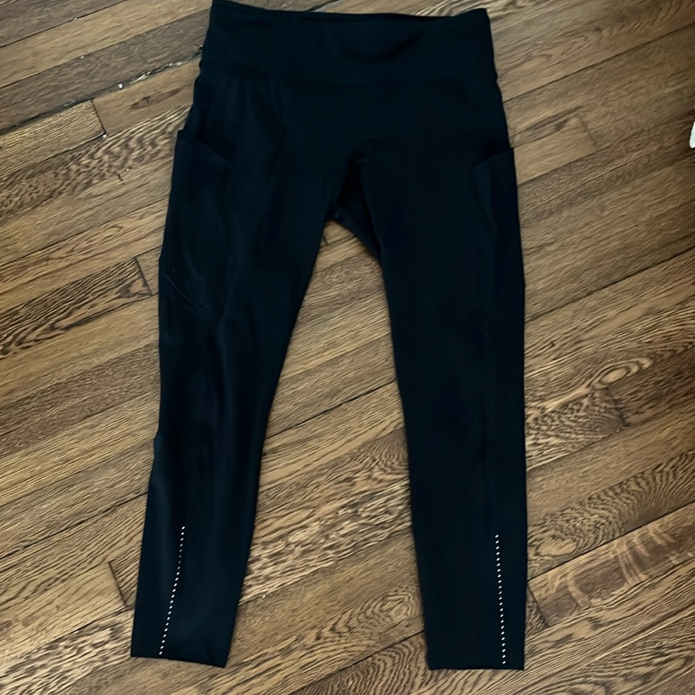 lululemon Fast and Free High Rise Tight 28” leggings with pockets, Size 10